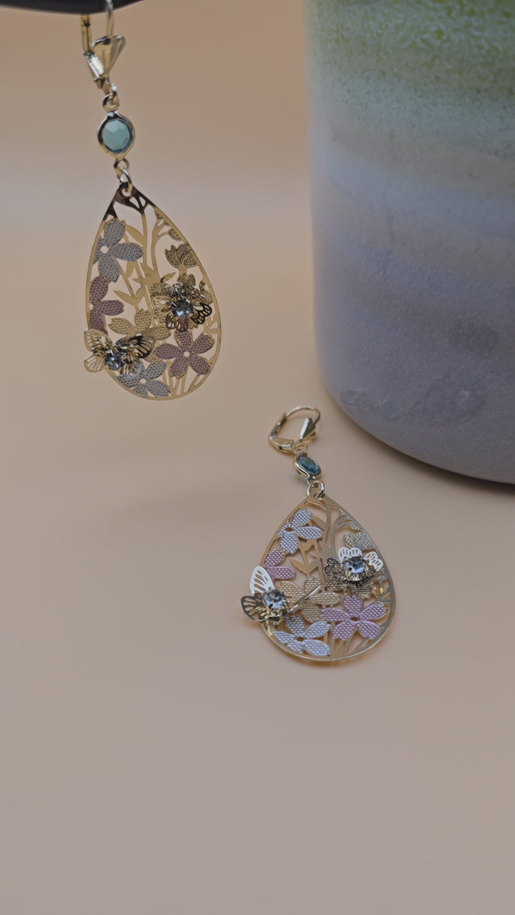 Teardrop Dangle Drop Earrings Nature Theme Gold Tone Blue Crystal Leverback