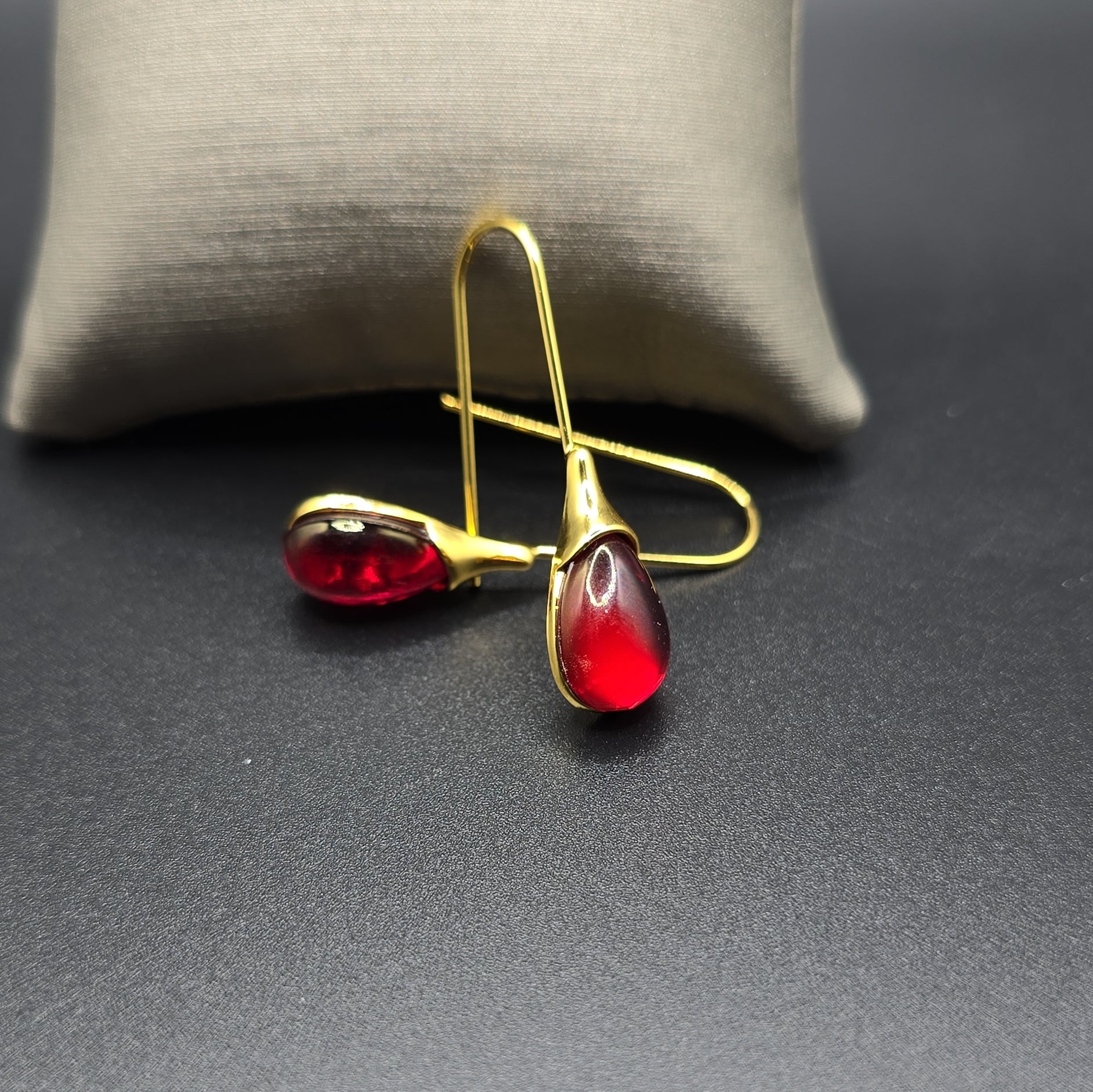 Gold Tone Teardrop Dangle Drop Earrings Red Bezel Hook Closure Metal