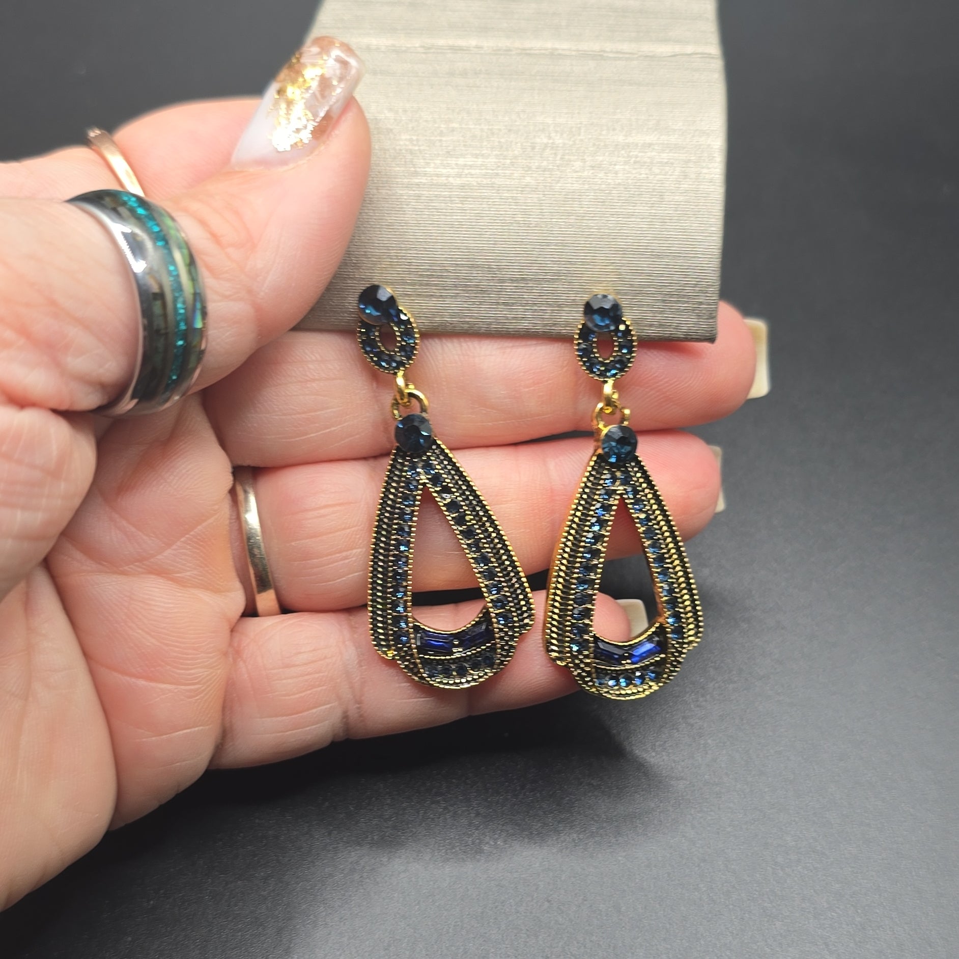 Teardrop Dangle Drop Earrings Gold Tone Blue Crystal Rhinestone  2in