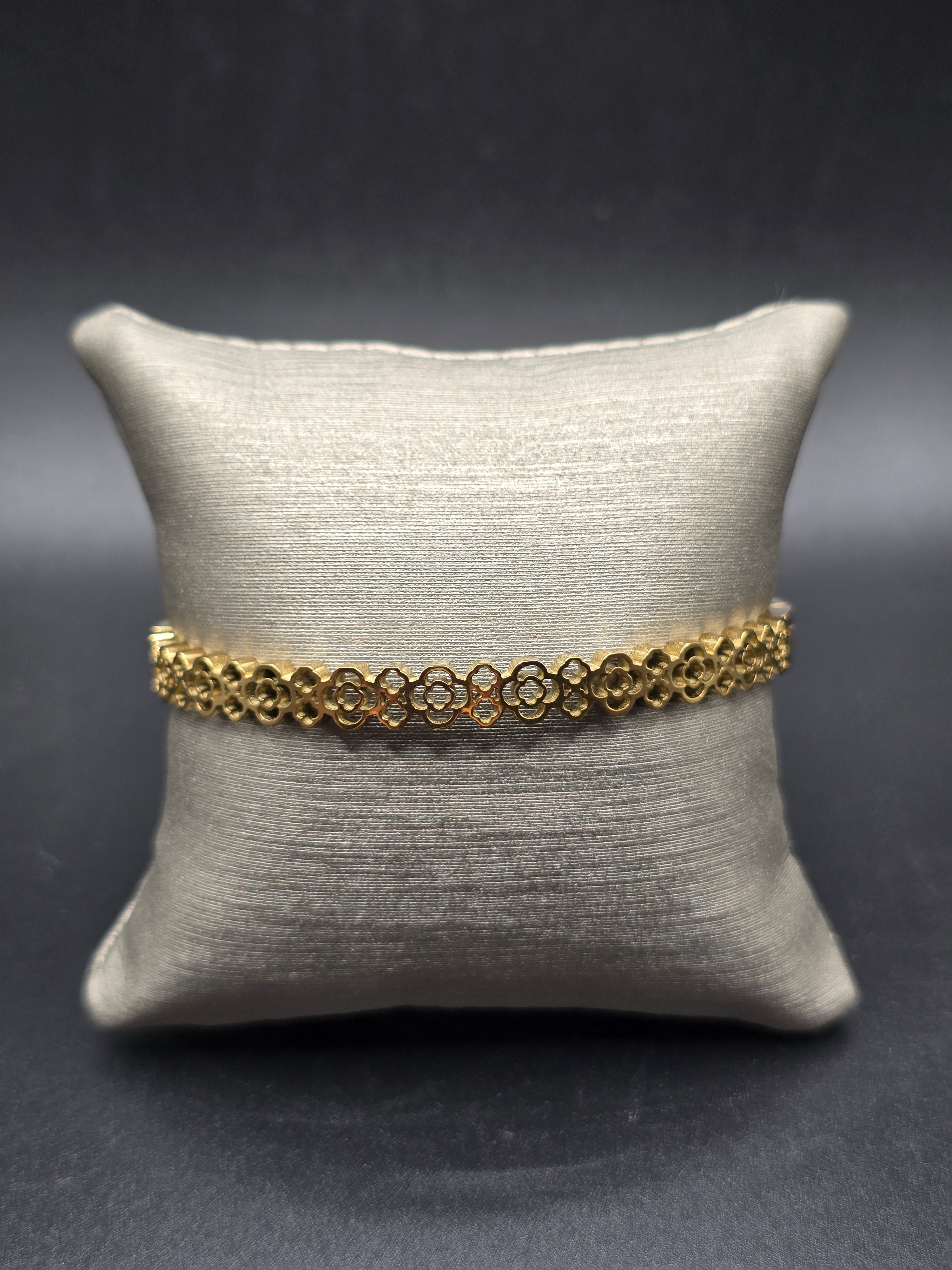 Gold Floral Bangle Bracelet Metal Flower Design 6cm Fashion Jewelry